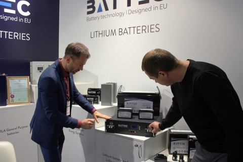 英国伯明翰电池展览会展会现场图片