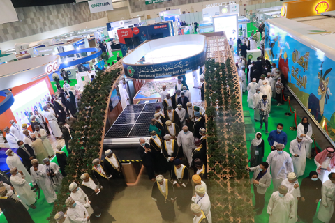 中东阿曼马斯喀特石油天然气展览会展会现场图片