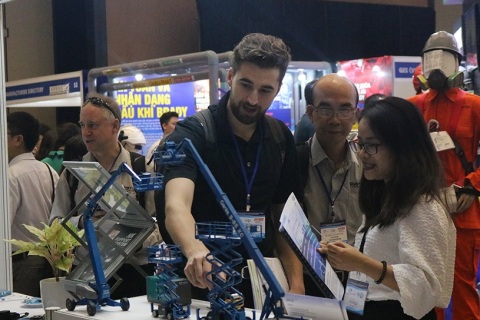 菲律宾石油天然气展览会展会现场图片