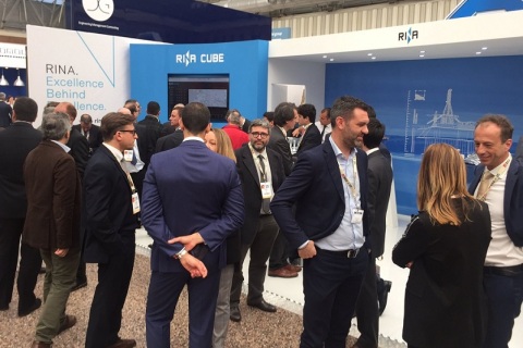 意大利离岸石油展览会展会现场图片