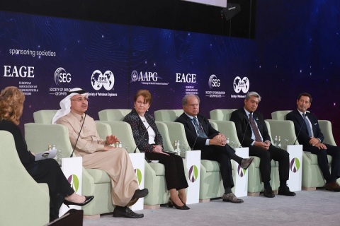 迪拜国际石油技术会议展览会展会现场图片