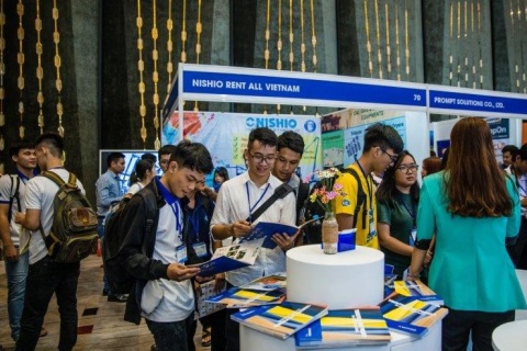 越南石油天然气展览会展会现场图片