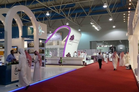 迪拜国际石油技术会议展览会展会现场图片