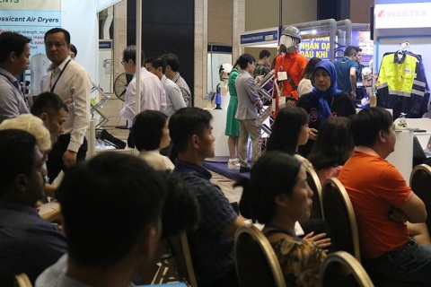 越南石油天然气展览会展会现场图片