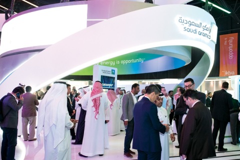 迪拜国际石油技术会议展览会展会现场图片