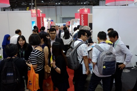 新加坡石油天然气展览会展会现场图片