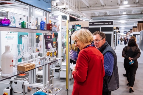 法国巴黎气雾剂和点胶系统展览会展会现场图片