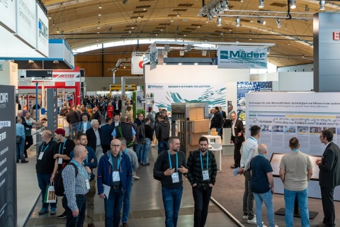 德国卡尔斯鲁厄涂料展览会展会现场图片