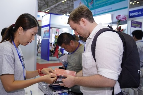 越南胡志明塑料橡胶展览会展会现场图片