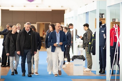 意大利复合材料展览会展会现场图片