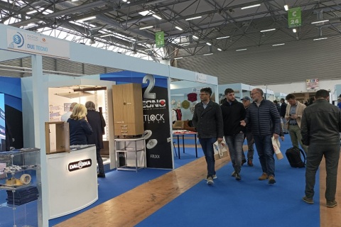 意大利复合材料展览会展会现场图片