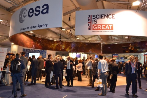 英国范堡罗航空航天展览会展会现场图片