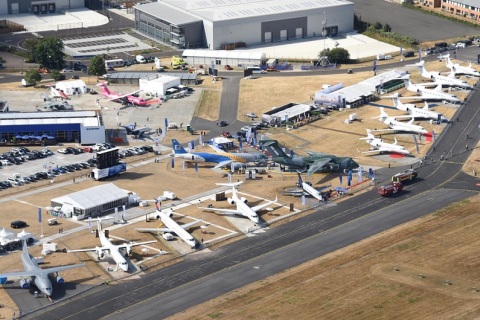 英国范堡罗航空航天展览会展会现场图片