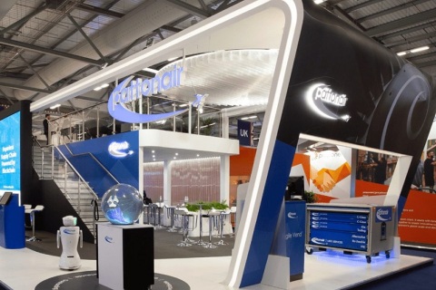 英国范堡罗航空航天展览会展会现场图片