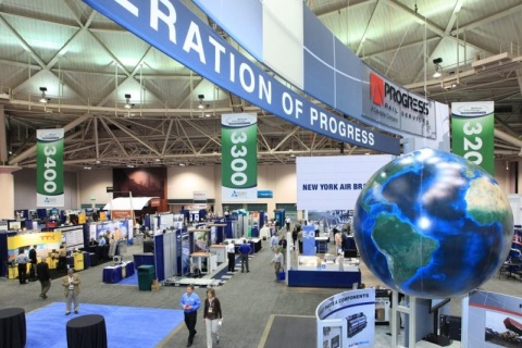 美国轨道交通铁路展览会展会现场图片