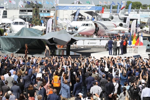 法国巴黎航空航天展览会展会现场图片