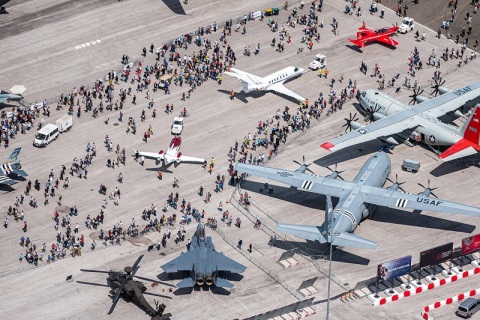 法国巴黎航空航天展览会展会现场图片