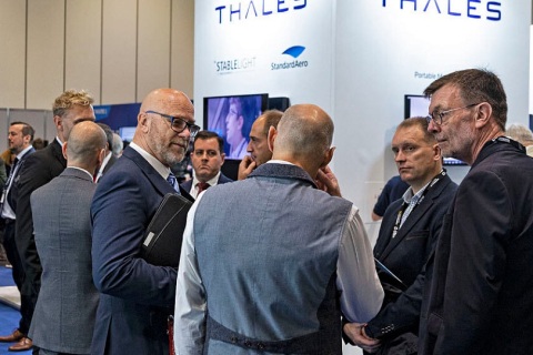 英国伦敦直升机展览会展会现场图片