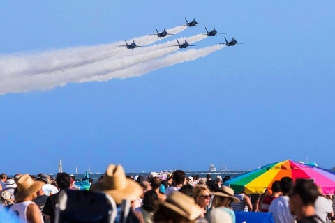 美国海上航空展展会现场图片