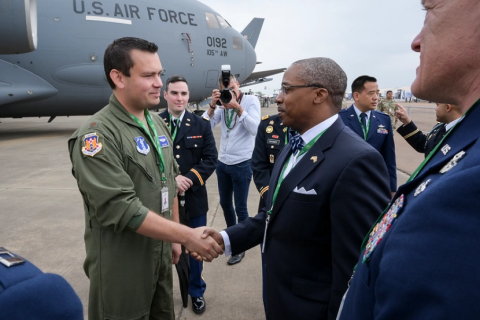 南非开普敦航空及国防展览会AAD展会现场图片