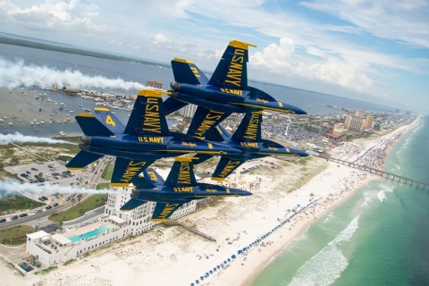 美国海军航空展展会现场图片