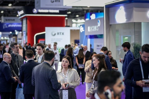 中东迪拜航空维修及地面服务展展会现场图片