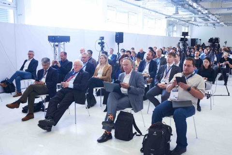 德国奥格斯堡航空展览会展会现场图片