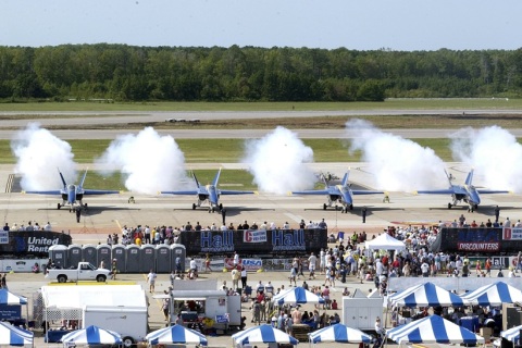 美国海军航空展展会现场图片