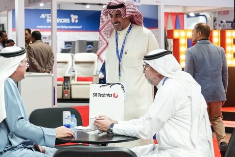 中东迪拜航空维修及地面服务展展会现场图片