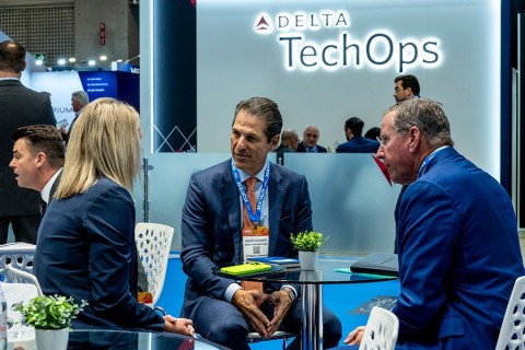 英国欧洲航空维修及地面服务展Aviation Week展会现场图片