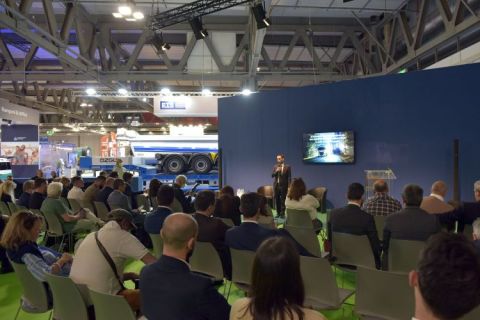 意大利米兰公路运输物流展览会展会现场图片