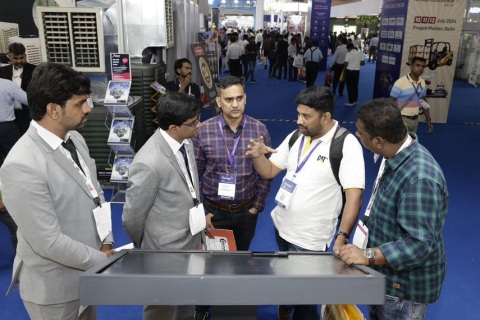 印度新德里仓储运输物流展览会展会现场图片