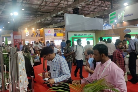 印度孟买化学品仓储物流展览会展会现场图片