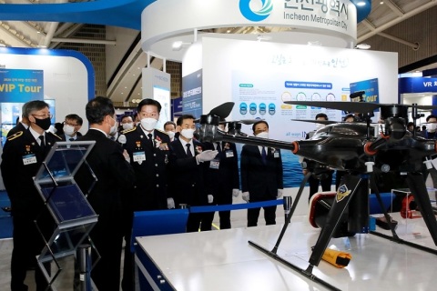 韩国仁川海事及游艇展览会展会现场图片