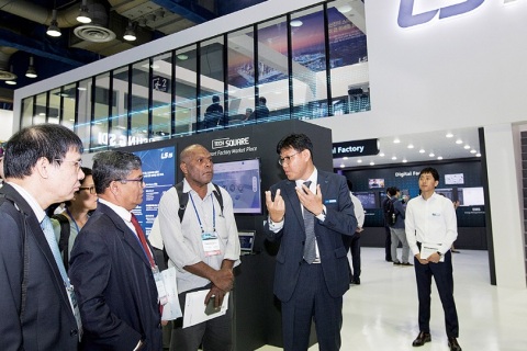 韩国仁川海事及游艇展览会展会现场图片