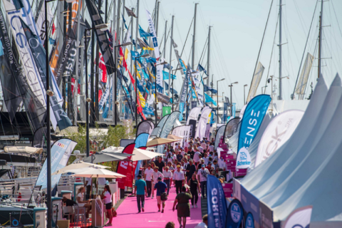 法国戛纳游艇展览会展会现场图片