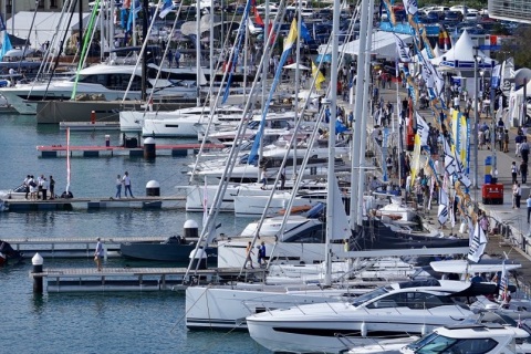 西班牙巴塞罗那游艇展览会展会现场图片