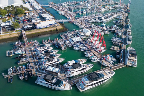 英国南安普顿游艇展览会展会现场图片