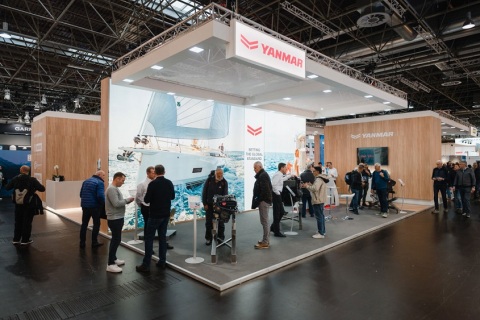 德国杜塞尔多夫游艇及水上运动展览会展会现场图片