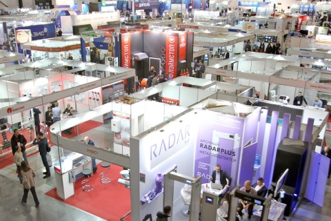 俄罗斯圣彼得堡安防消防展览会展会现场图片