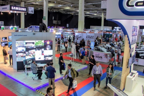 智利圣地亚哥安防消防展览会展会现场图片