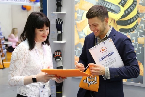 哈萨克斯坦劳保展览会展会现场图片