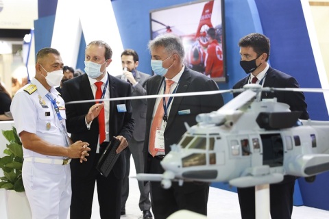 马来西亚吉隆坡军警防务展览会DSA展会现场图片