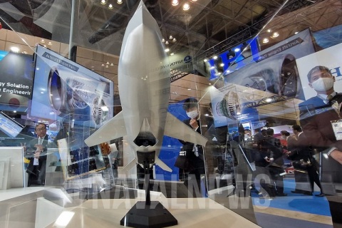 日本东京军警防务展览会展会现场图片