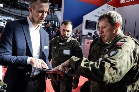 波兰凯尔采军警防务展览会展会现场图片
