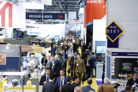 日本东京军警防务展览会展会现场图片