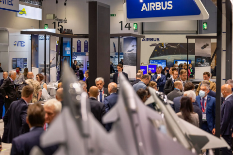 英国伦敦军警防务展览会展会现场图片