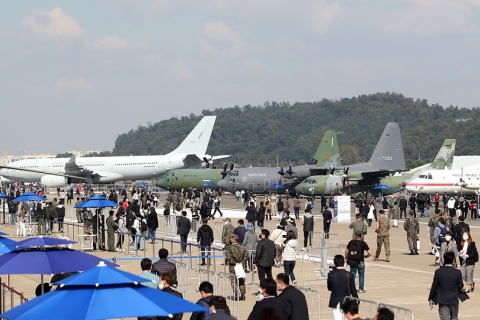 韩国首尔军警防务展览会展会现场图片