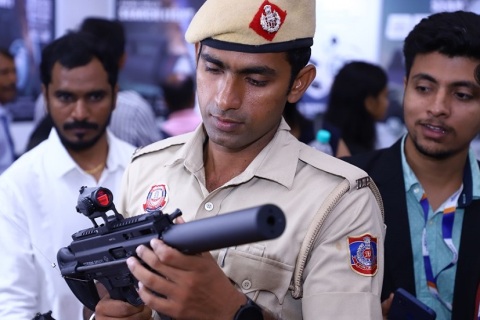 印度新德里军警防务展览会展会现场图片