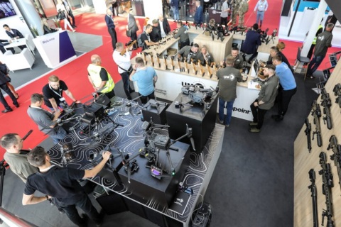 波兰凯尔采军警防务展览会展会现场图片